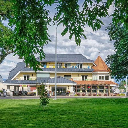 Prestige Beach House, Worldhotels Crafted Келоуна Екстер'єр фото