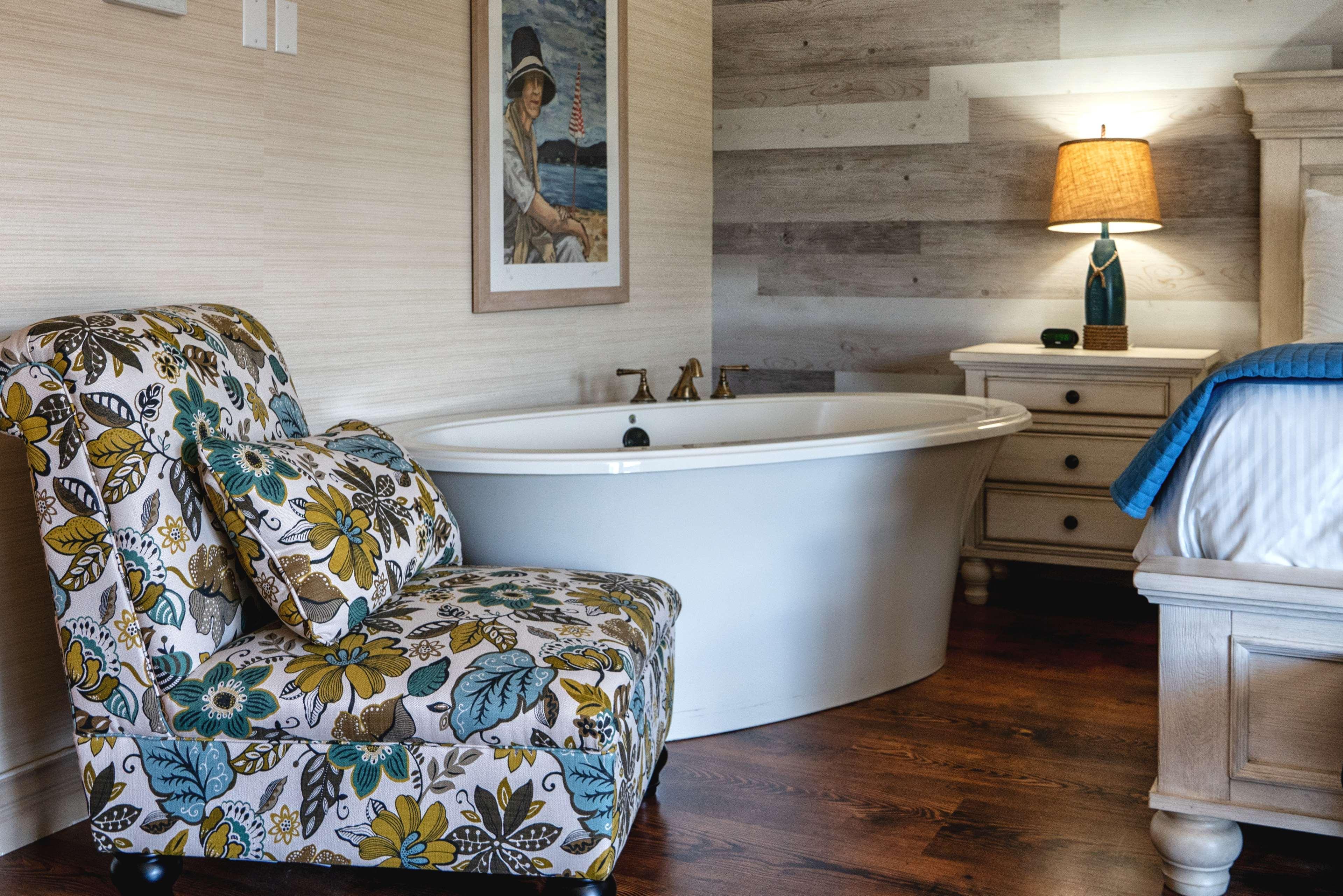 Prestige Beach House, Worldhotels Crafted Келоуна Номер фото