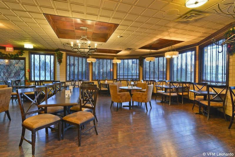 Prestige Beach House, Worldhotels Crafted Келоуна Екстер'єр фото