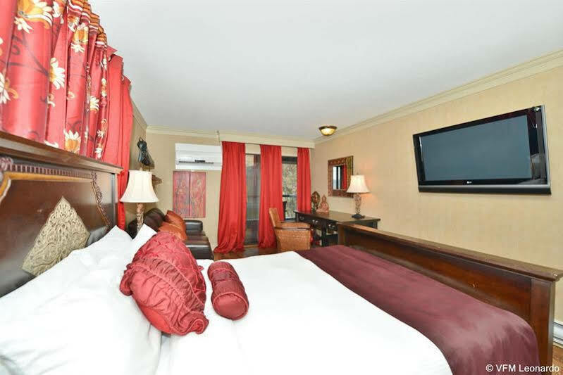 Prestige Beach House, Worldhotels Crafted Келоуна Екстер'єр фото